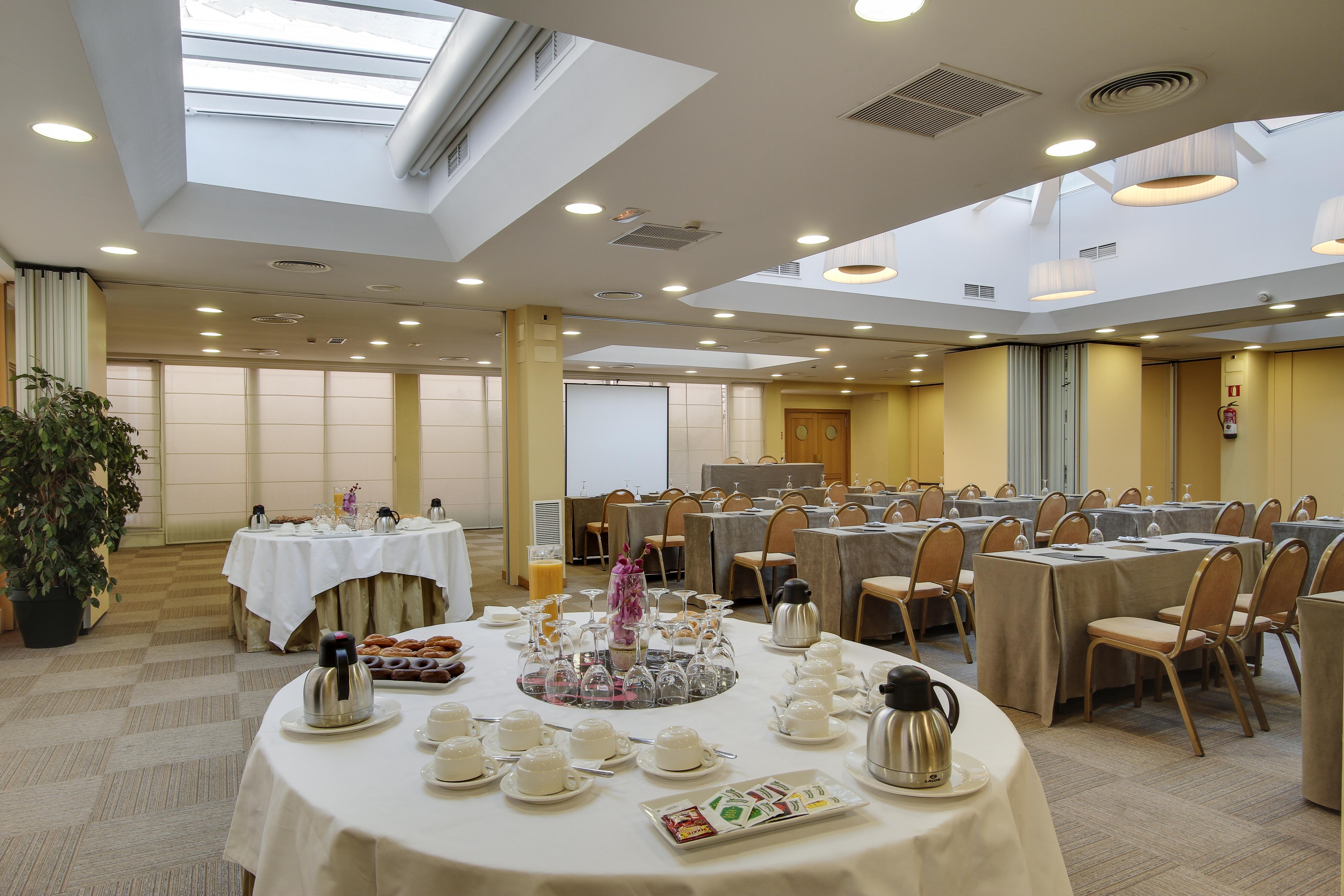 Rafaelhoteles Ventas (Adults Only) Мадрид Экстерьер фото
