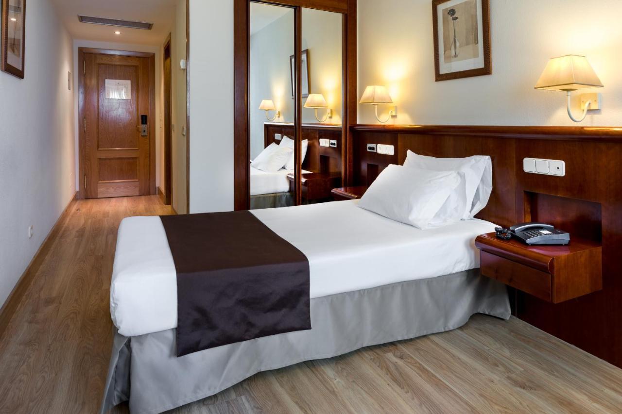 Rafaelhoteles Ventas (Adults Only) Мадрид Экстерьер фото